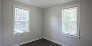 Spacious 3 bedroom, 1 Bathroom Upper Level Duplex Apartment Gallery 5