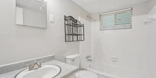 The Life at Arbor Creek Apartments Gallery 16