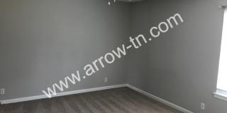 Great 2 Bed Townhome with 2.5 Baths and a Fenced Backyard! Gallery 8