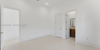 10005 SW 66th St Gallery 43