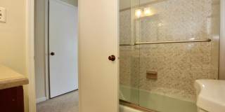 2215 N SOMERSET Street Gallery 20