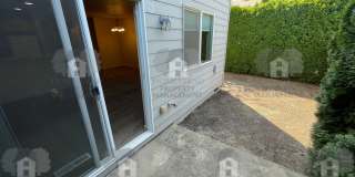 Perfect commuter location! Gallery 21