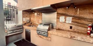 Renovated Uptown District Top Floor Condo in the Hillcrest Gallery 24