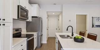 Model 3 Bedroom Town Home Gallery 10