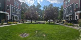 Beautiful 2 bed 1.5 bath townhome Gallery 3