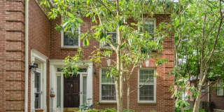 Newly Renovated 2-Bedroom Townhome in the Heart of Green Hills Gallery 1