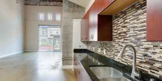 Cool and modern urban loft in Uptown Charlotte! Gallery 11
