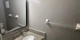 Beautiful 2 Bed 1.5 Bath Townhome AVAILABLE IMMEDIATELY! Gallery 14