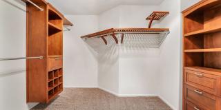 Southern Highlands Beauty with Expansive Loft & Designer Upgrades! Gallery 19