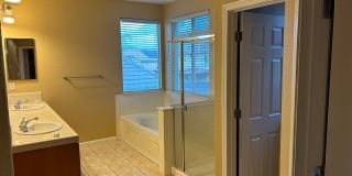 Beautiful 4 Bedroom, 2.5 Bath Oakley Home W/ Large Yard Gallery 21