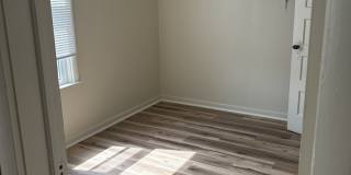 900 E. 19th St. Gallery 6