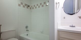 Adorable Enfield Home With Detached Studio Garage Gallery 12