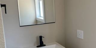 432 Holly St Gallery 8