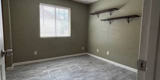Single family home, 2 car garage Gallery 13