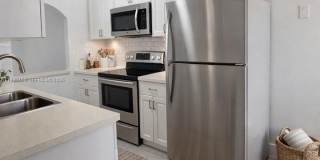 155 LAKEVIEW DR APT #101 WESTON, FL 33326 Gallery 5