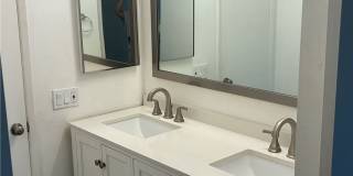 1101 W Macarthur Blvd Gallery 21