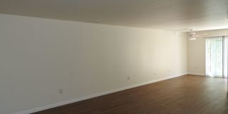 Lovely 2 bedroom townhouse Gallery 5