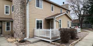 Charming 2 Bed 2 Bath Townhouse Gallery 1