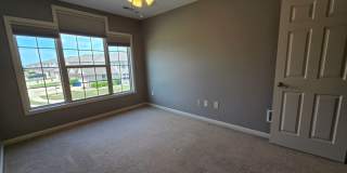 3 Bedroom Duplex in Normal! Gallery 19