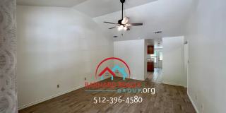 Available July 25: Well Maintained 3/2 Duplex Gallery 6