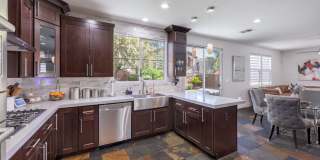 Newly Upgraded 4 Bedroom Home Gallery 11