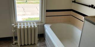 Charming, Single Family Home for Rent Gallery 12