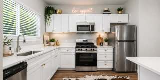 Renovated 6bed/3bath Close to Campus! Gallery 12