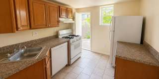 Room to Spread Out in This Pet-Friendly 2-Bedroom Home Gallery 6