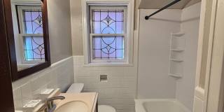 One Bedroom Apartment with Garage Parking! Gallery 14