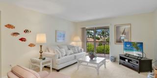 555 Park Shore Drive Gallery 3