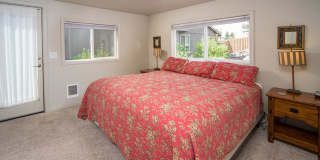 139 SE Heyburn Gallery 10