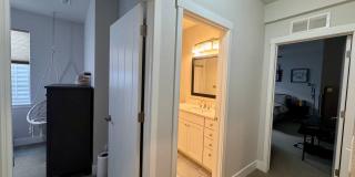 LUXURY 4 Bedroom home in NORTHGATE with Mountain Views Gallery 32