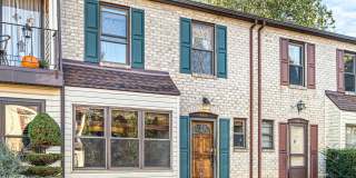 122 CENTER Court Gallery 1