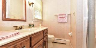 17 Grandview Avenue Gallery 33