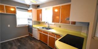 2761 Forestview Avenue Gallery 34