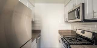 Laurel Pointe Gallery 10