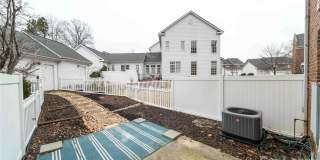 108 Southsquare Row Gallery 8