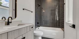 Stunning Salemtown Townhome With Fenced In Yard Stunning Salemtown Townhome With Fenced In Yard Gallery 15