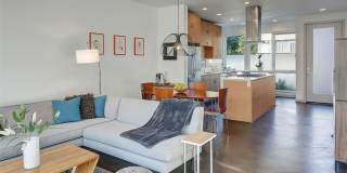 Spacious West Seattle Townhome With Rooftop Deck and Waterviews!! Gallery 7