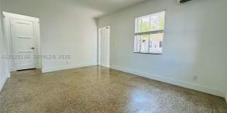 417 SE 14th Ct Gallery 10