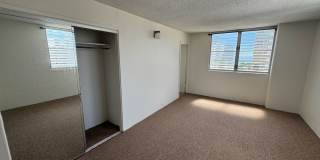 Large 2/2 Waikiki Condo with Parking, Lanai, A/C & W/D in unit! Gallery 7