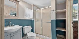 Ideal for Medical Professionals & Students – Spacious 5BR Near Downtown Gallery 32