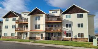 3Bed 2Bath Apartment with Garage! Gallery 1