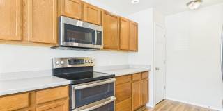 Bright & Spacious 3-Bedroom Apartment Gallery 6