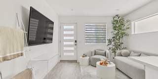 7076 Park Manor Gallery 8