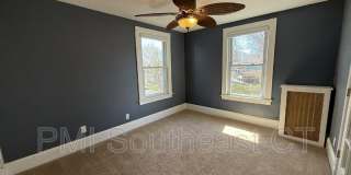 86 School St Gallery 21