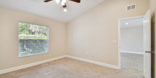 2321 W Beach St- Available 6/5/26 Gallery 19