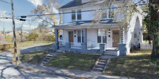 Newly Remodeled 3BR/1.5BA Townhome - Bates Hendricks Gallery 1