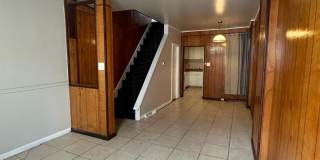 4-bedroom home in the heat of Reading! Gallery 37