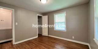 Cozy Ranch Style Home in KCMO w/ Wood Floors and a Fenced in Yard! Gallery 19